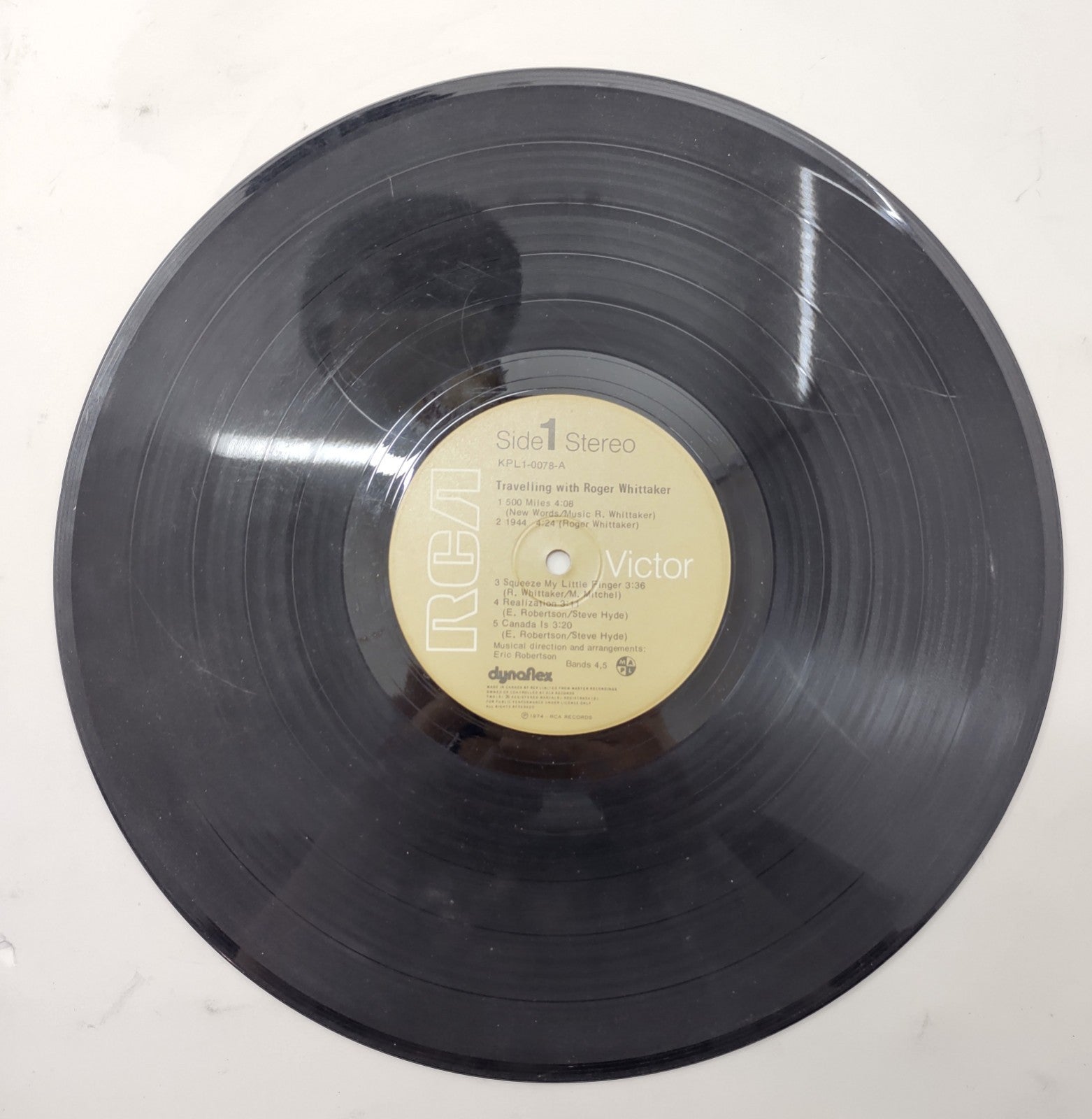 Roger Whittaker – Travelling With Roger Whittaker (1974) RCA Vinyl LP