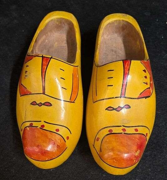 Vintage Dutch Wooden Clogs – Hand‑Painted Klompen Folk Art Collectible (Pair)
