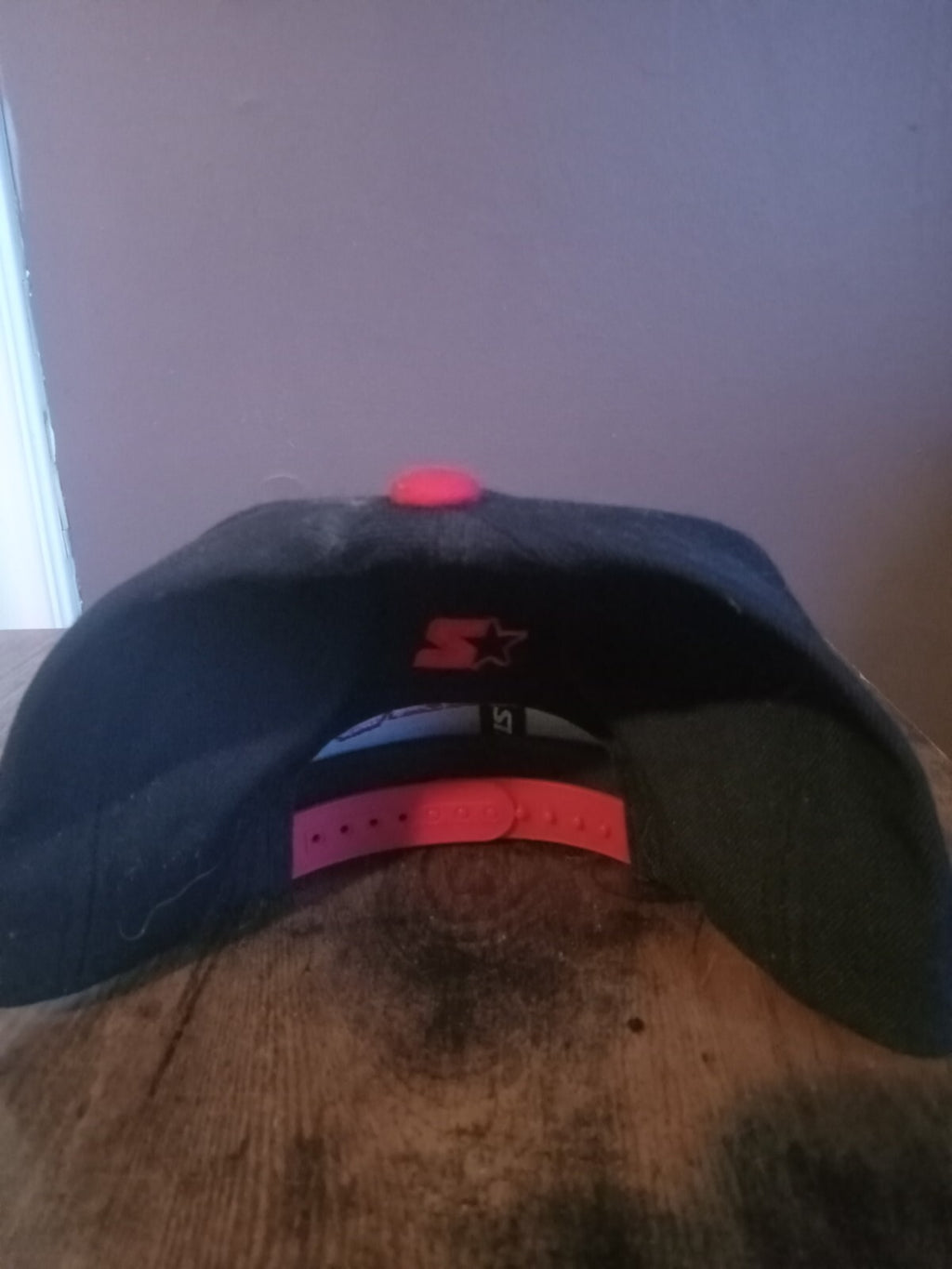 Chicago Bulls Starter Snapback Baseball Hat - Black/Red - Adjustable