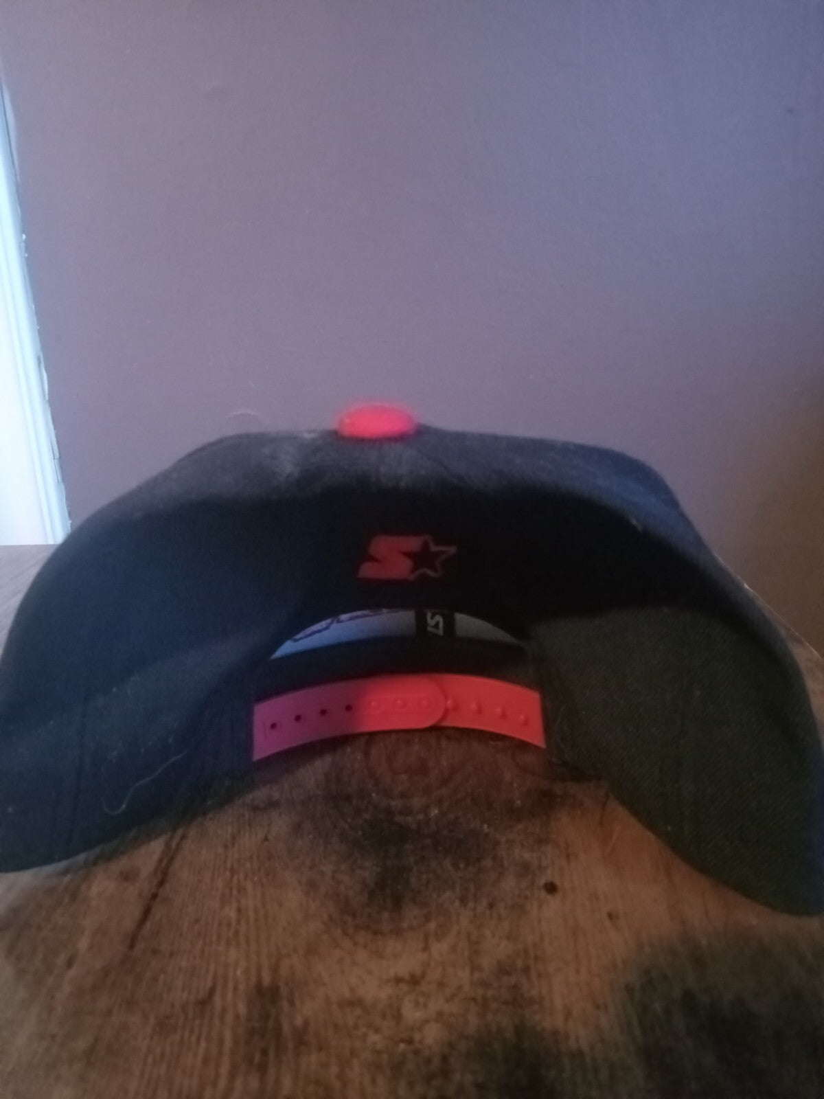 Chicago Bulls Starter Snapback Baseball Hat - Black/Red - Adjustable