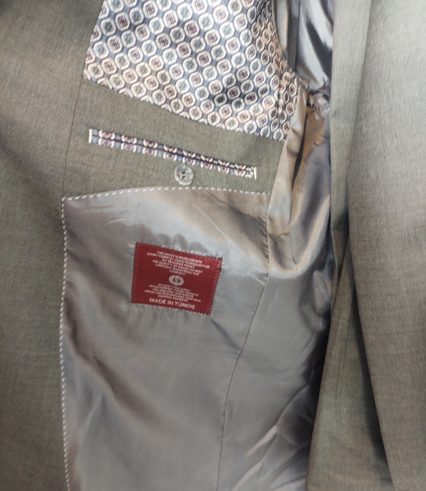 Snover Men's Grey 2-Piece Suit 46R/40W Modern Tailored NWT