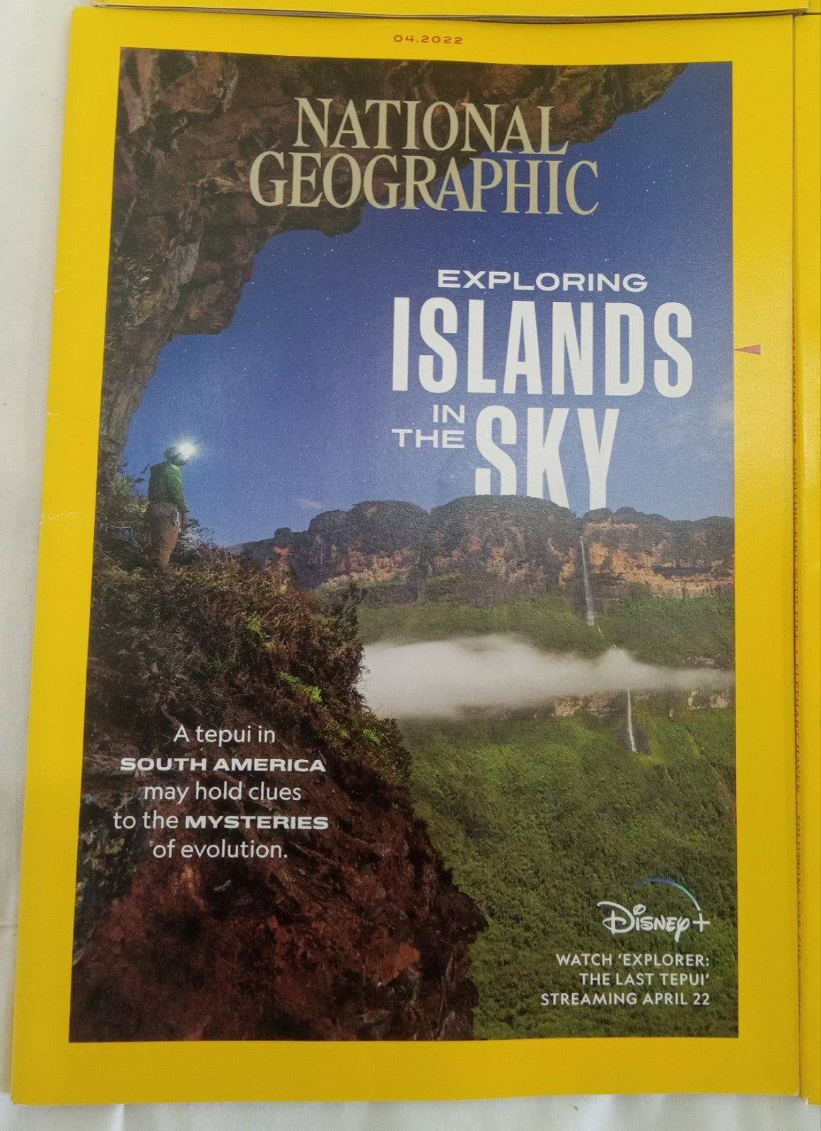 National Geographic Jan–June 2022 | 6 VG+ Mags | Faux Leather Slipcase