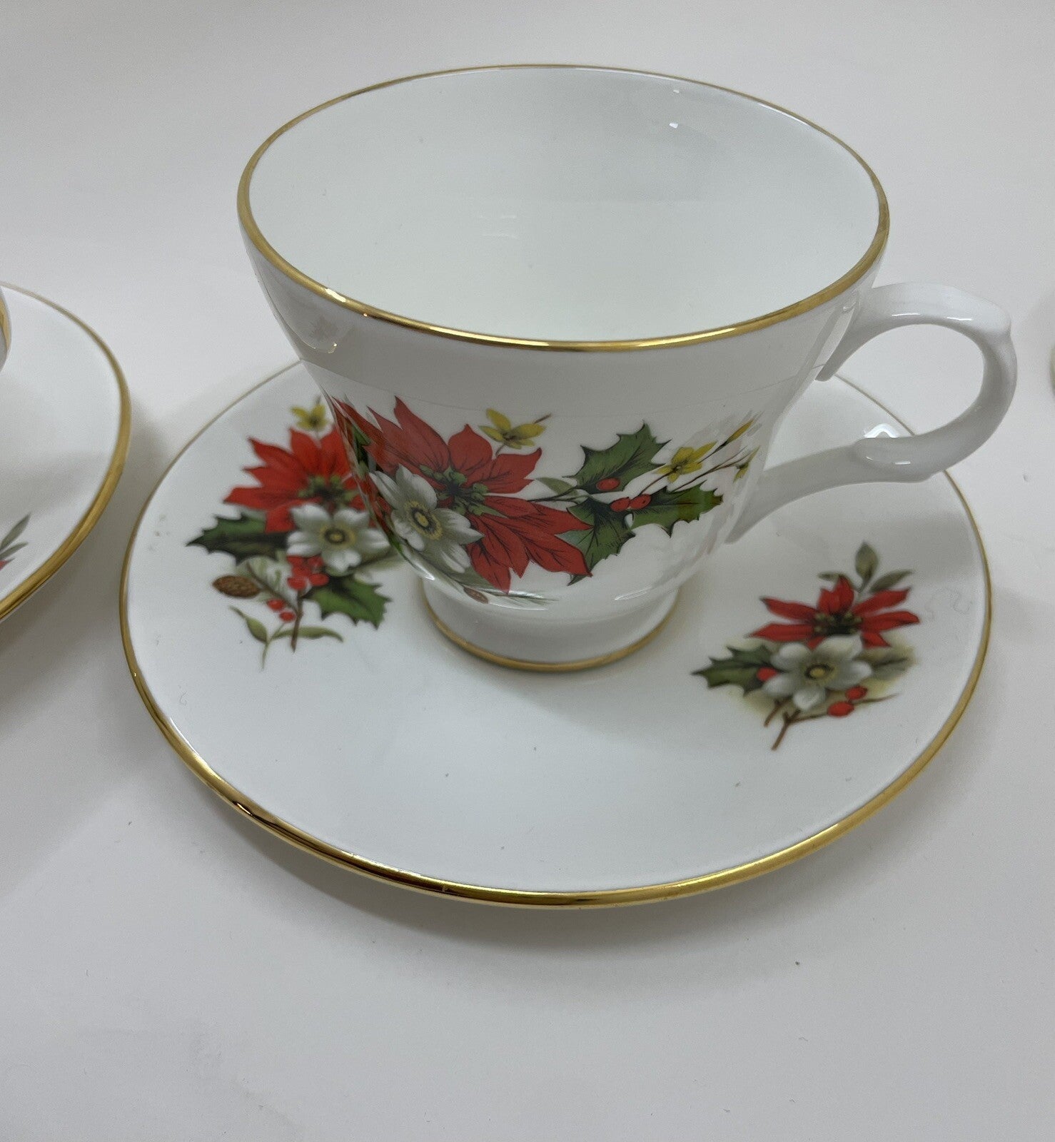 Sadler Wellington Bone China Poinsettia Tea Cups & Saucers Set of 2 Holiday