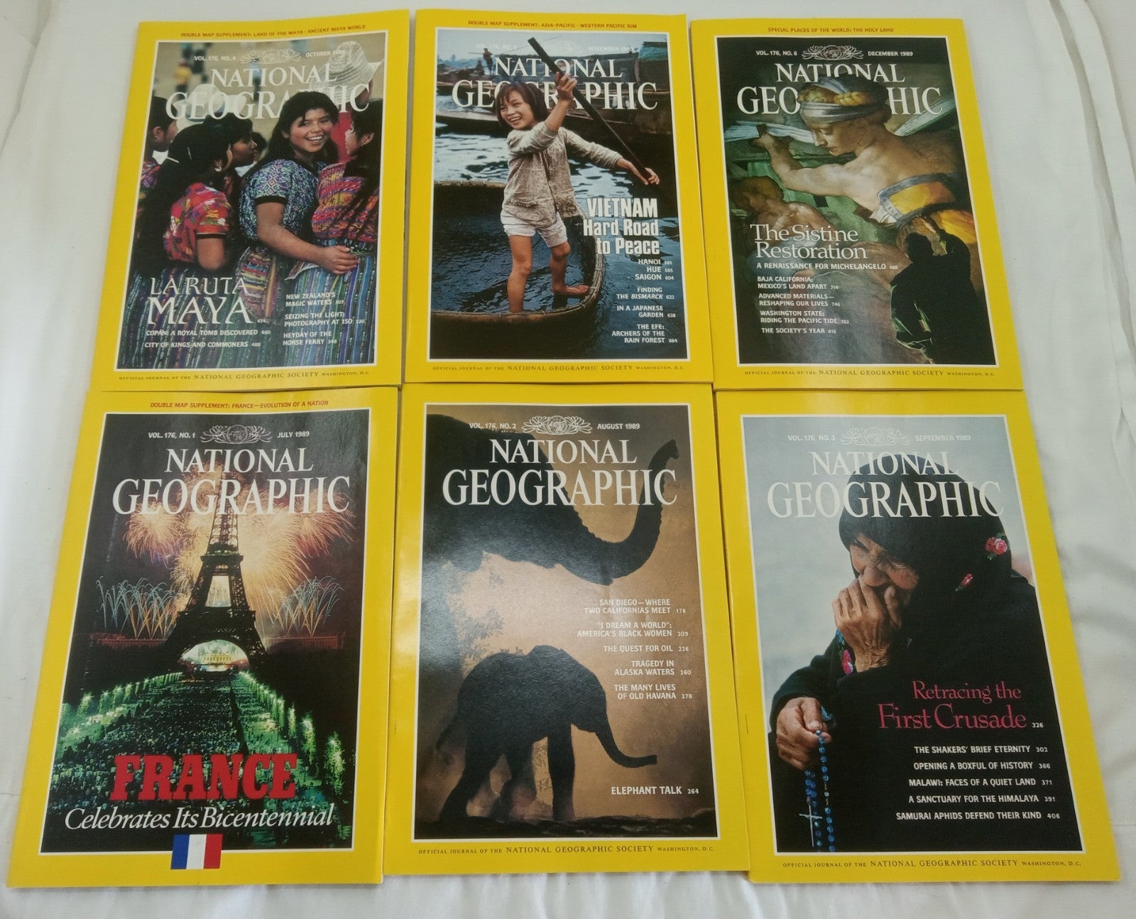 Nat Geo Magazines With Slipcover July To December  1989