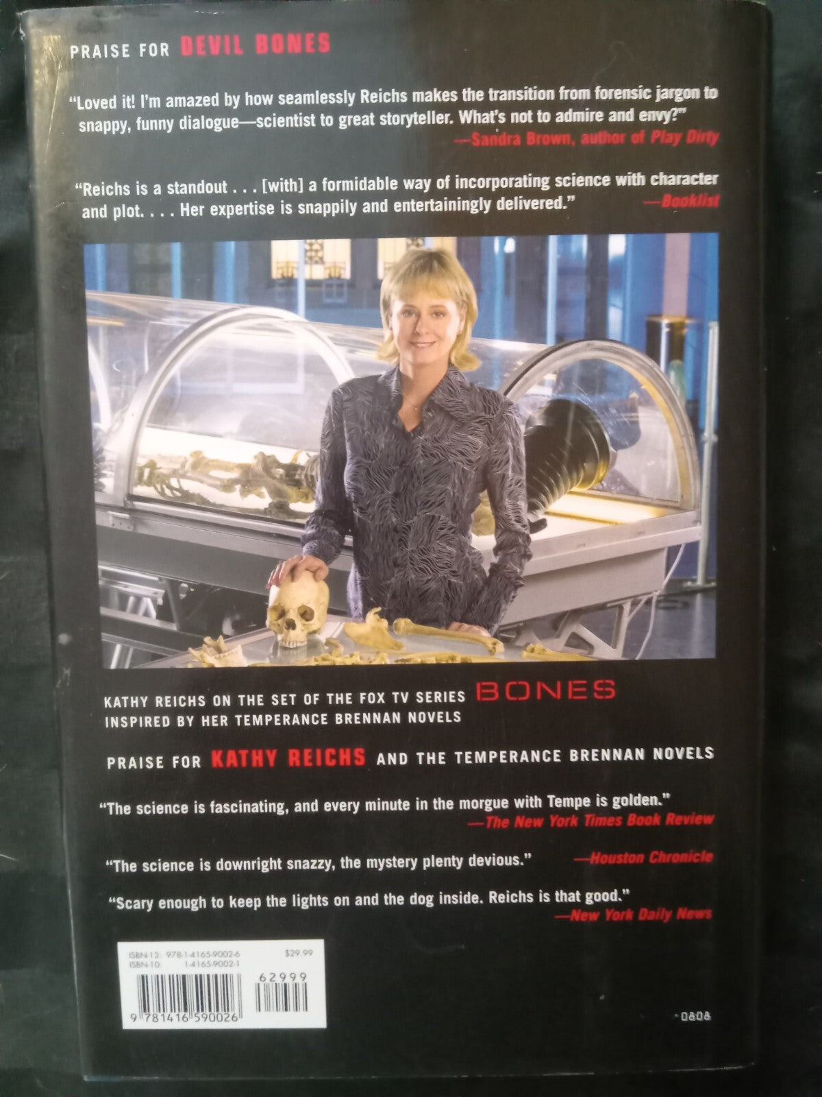 Devil Bones by Kathy Reichs – Temperance Brennan – Hardcover