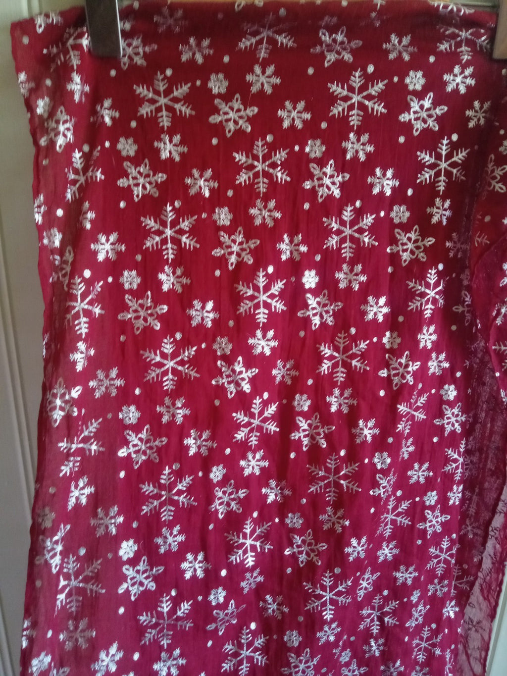 Red Silver Snowflake Scarf Christmas Holiday Winter Knit Metallic Festive Wrap