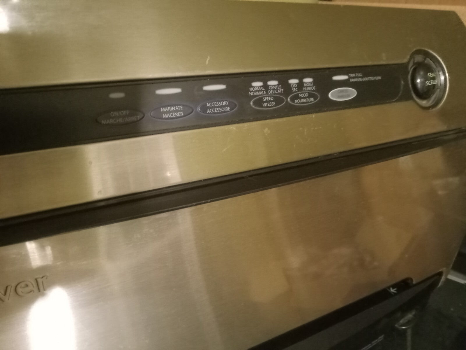 FoodSaver Vacuum Sealer – Ideal for Preserving Food, Kitchen Storage Solution