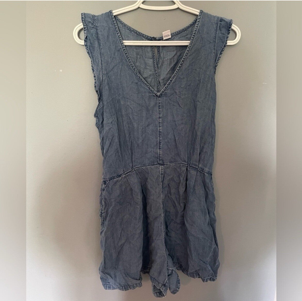 Women’s Old Navy Denim Chambray Romper Size Medium