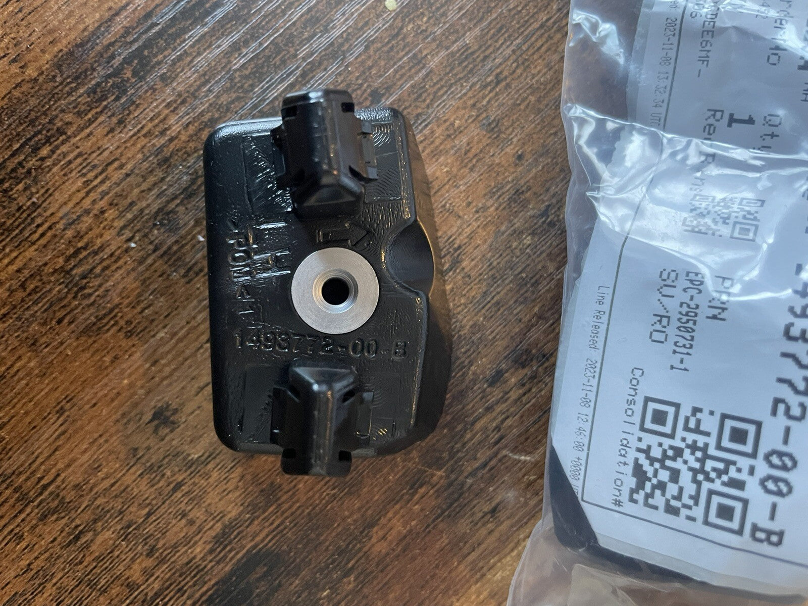 Tesla Model Y Fender Bracket Right Passenger Side OEM – Part #1493773‑00‑B