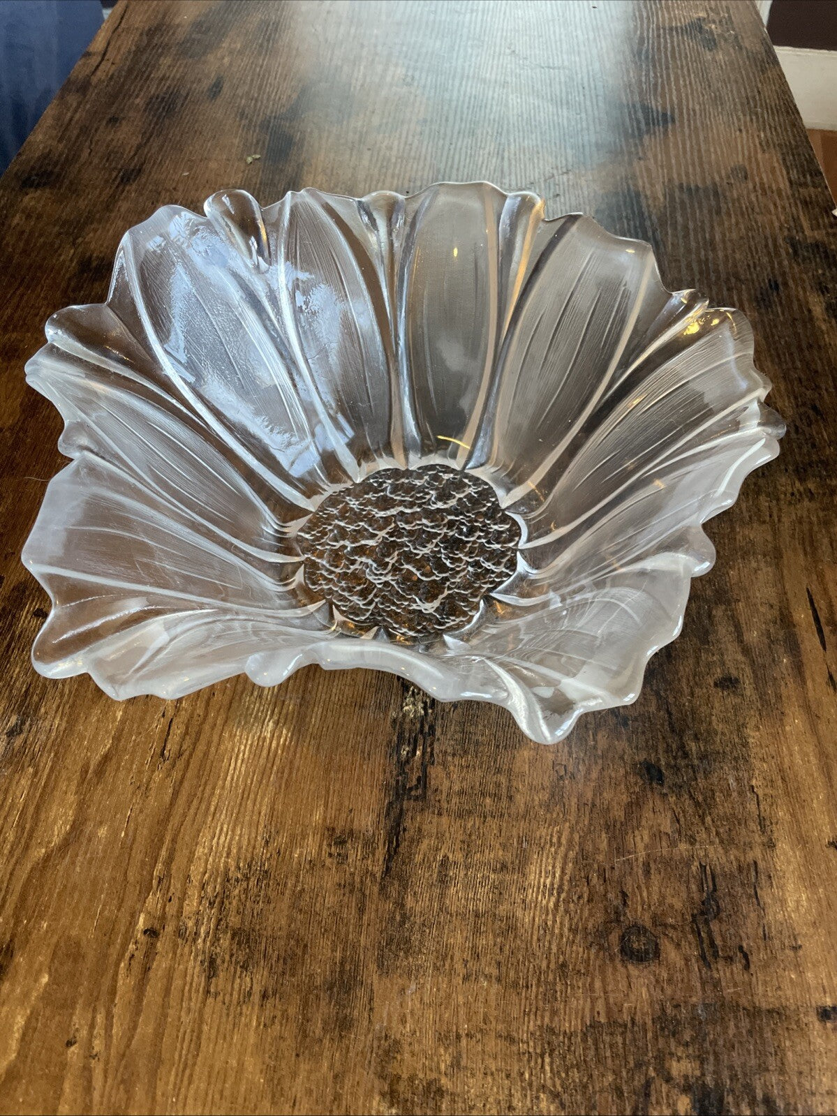 Mikasa Frosted Glass Sunflower Bowl – Elegant Serving Dish