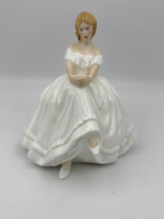 Royal Doulton Figurine “Heather” HN2956 – Hand Painted Porcelain Lady