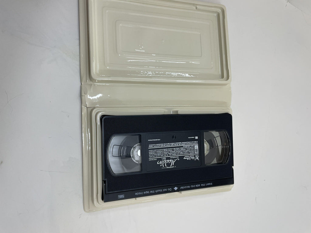 Disney Black Diamond VHS Aladdin 1993 Collectible Clamshell Tape