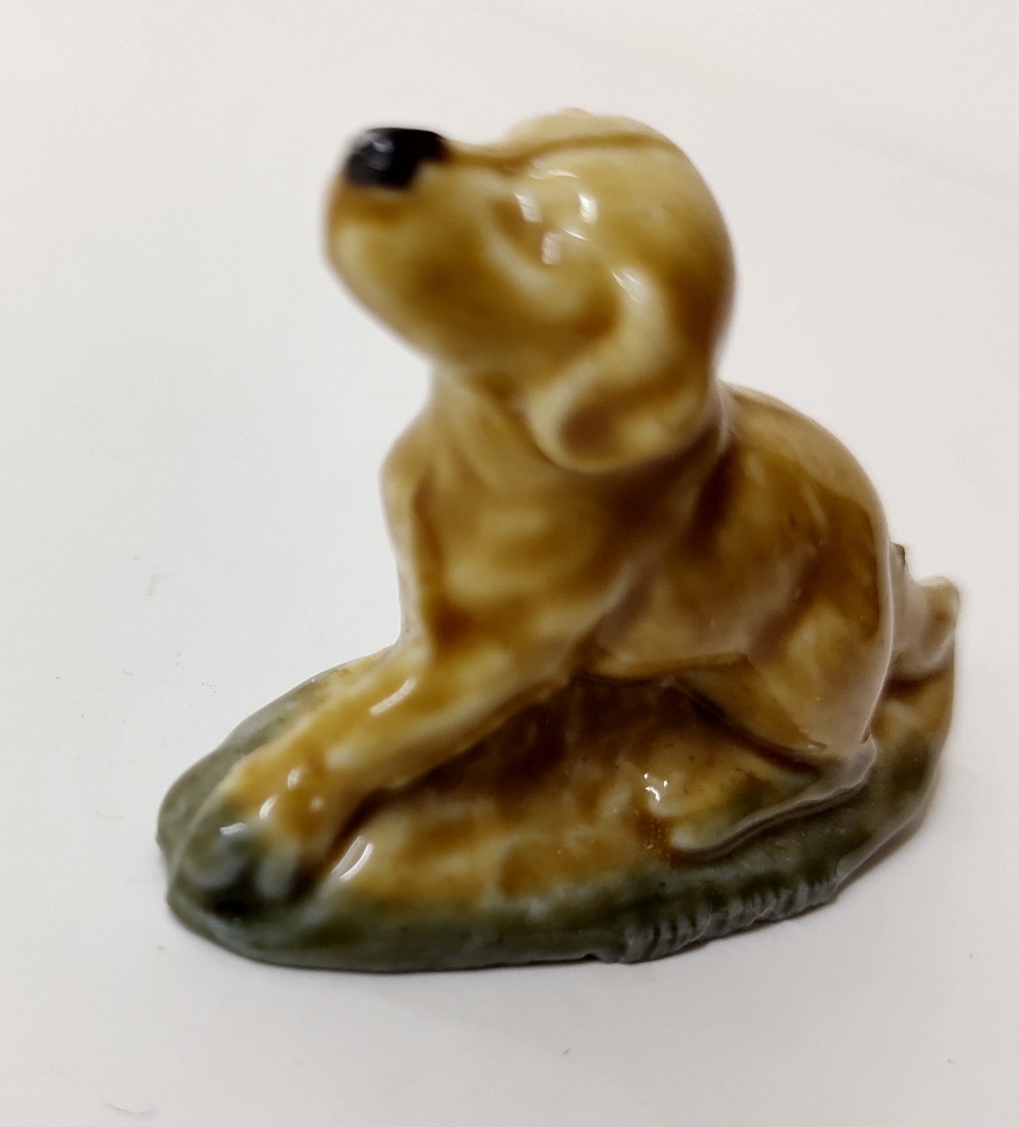 Vintage Wade Whimsies Golden Retriever Puppy Dog Mini Porcelain Figurine