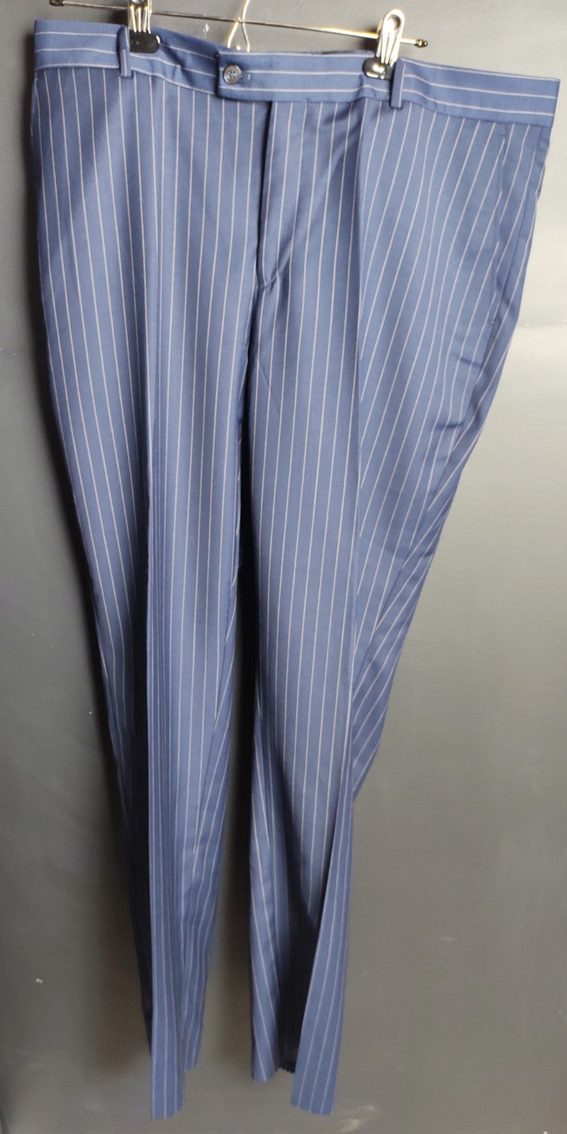 Snover Blue Pinstripe Suit Men's 46 Jacket/40W Pants 2-Pc Sharp Fit