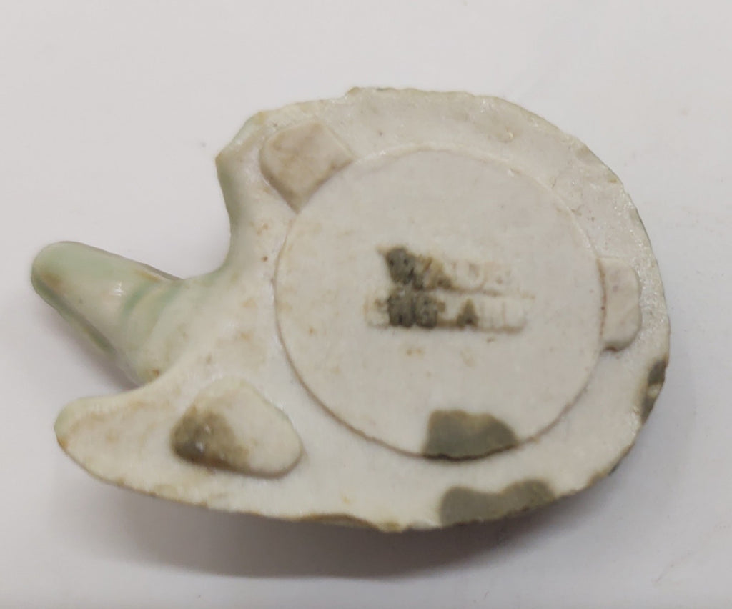 Wade Whimsies Series 1 Alligator Canadian Red Rose Tea Mini Figurine 1967-73