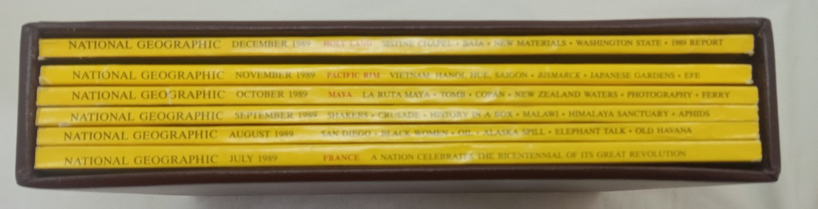 Nat Geo Magazines With Slipcover July To December  1989