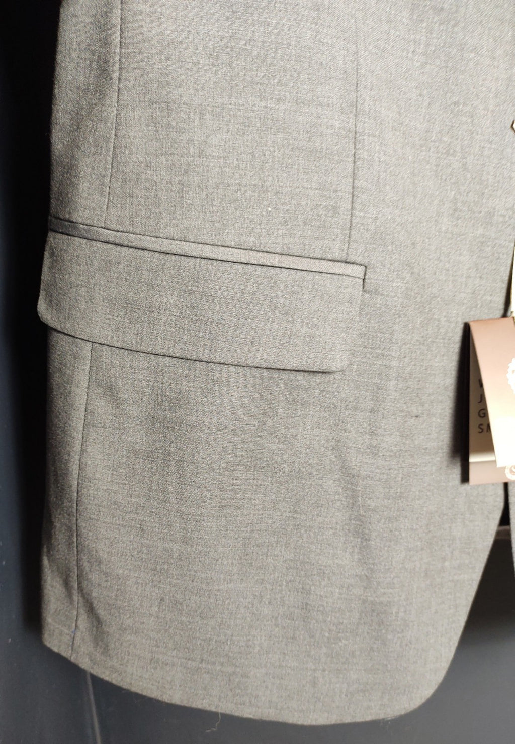 Snover Men's Grey 2-Piece Suit 46R/40W Modern Tailored NWT