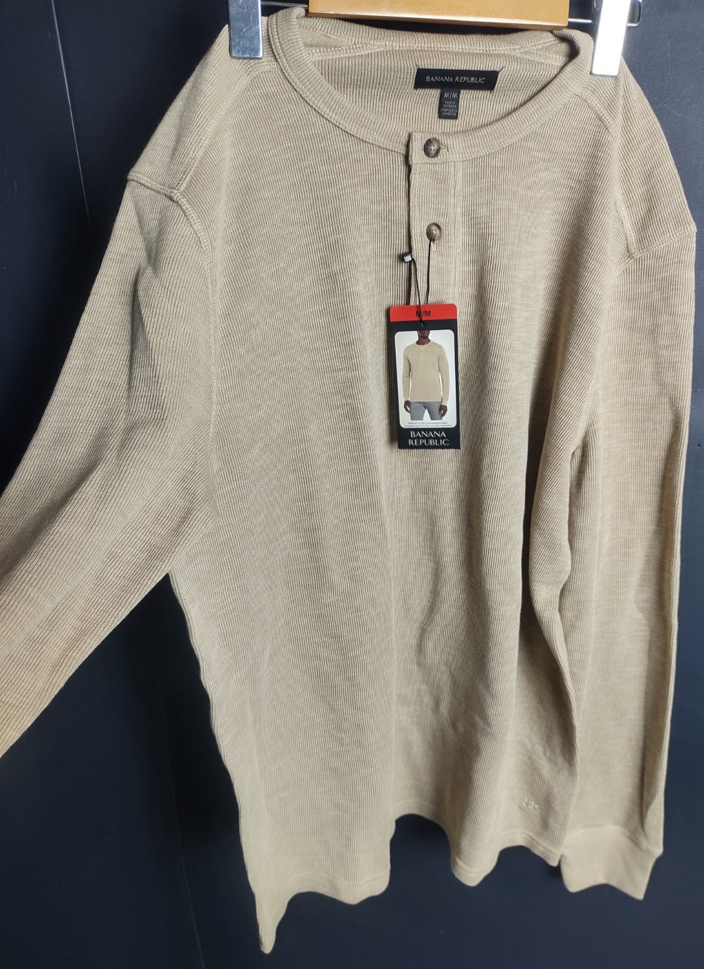 Banana Republic Men’s Beige Long Sleeve Henley Shirt Knit Casual NWT