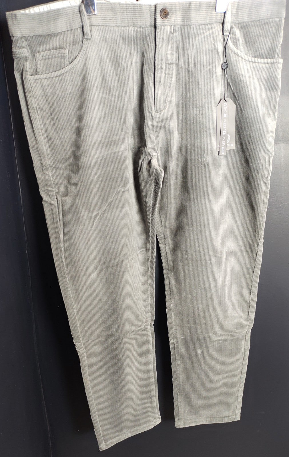 Snover Men’s Grey Corduroy Chino Pants Straight Leg Stretch Fit NWT