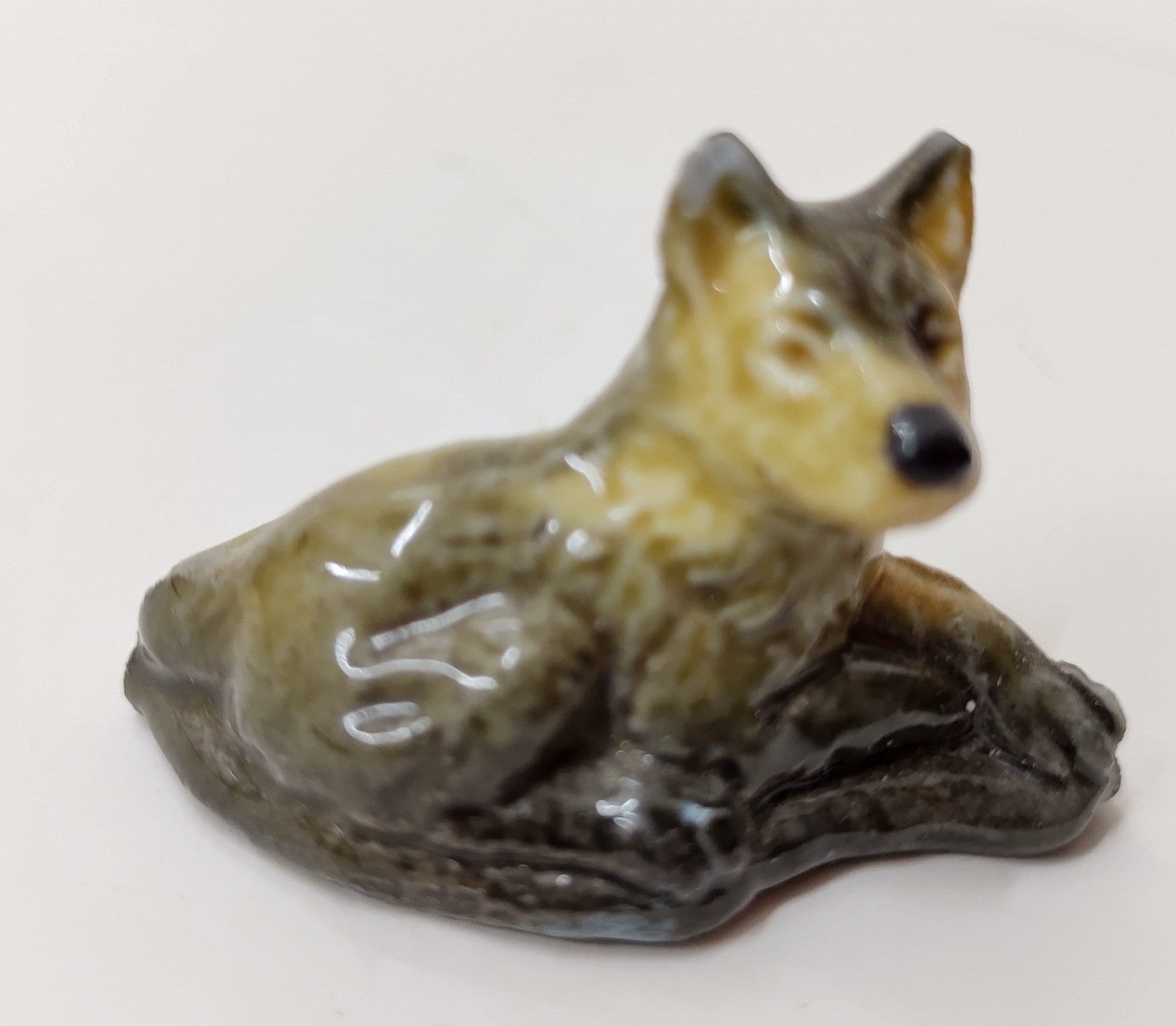 Wade Whimsies German Shepherd Dog Mini Figurine England Vintage Wade