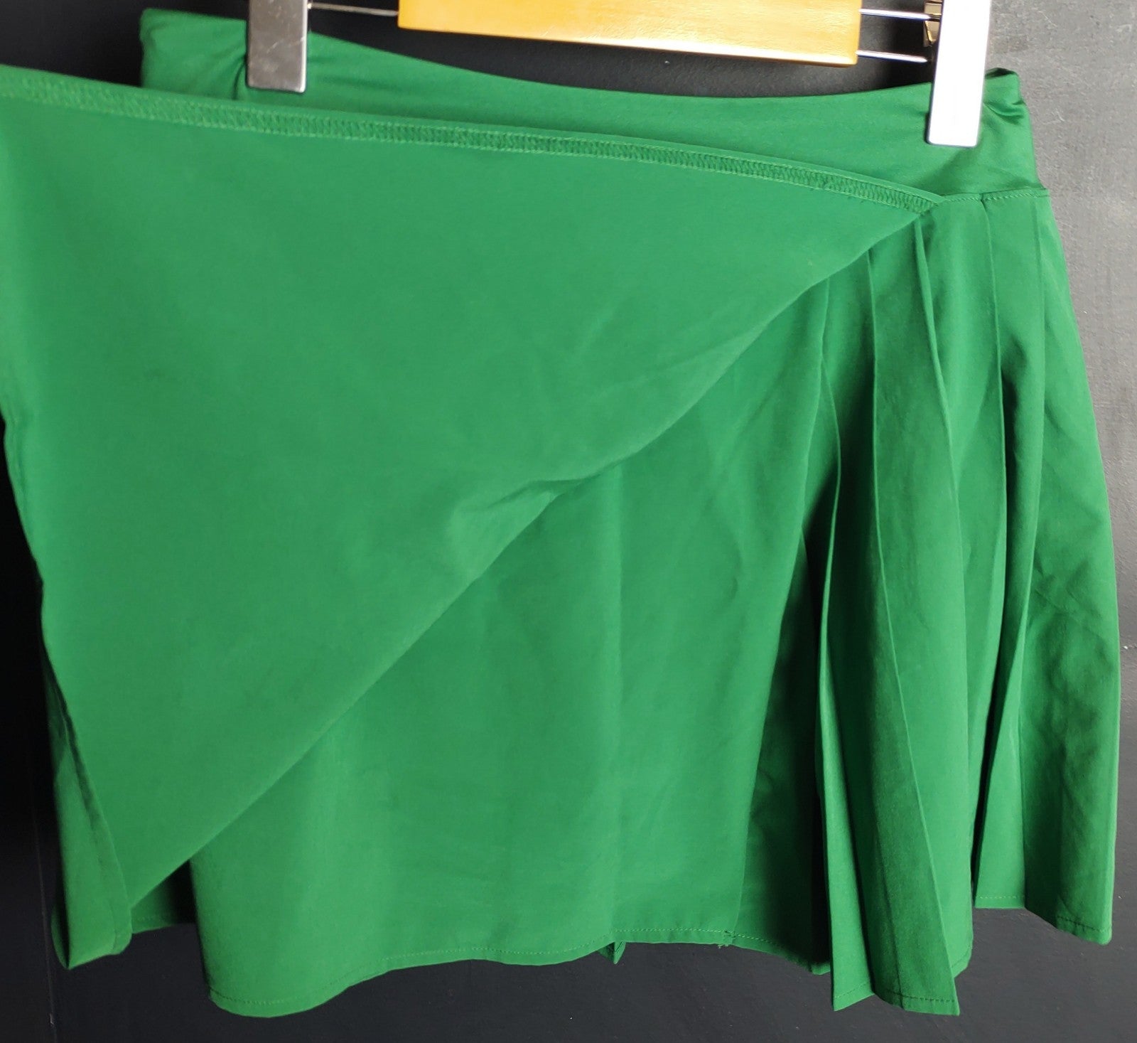 Lole Women’s Green Skirt Small New/Like New Lightweight Casual Activewear