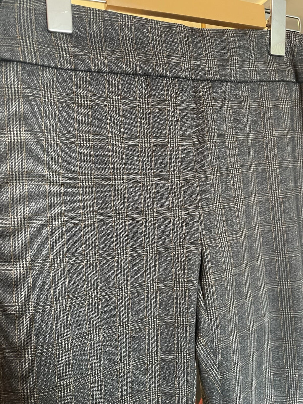 Dalie Plaid Pull-On Dress Pant Narrow Leg Women's Size 6 Work Casual