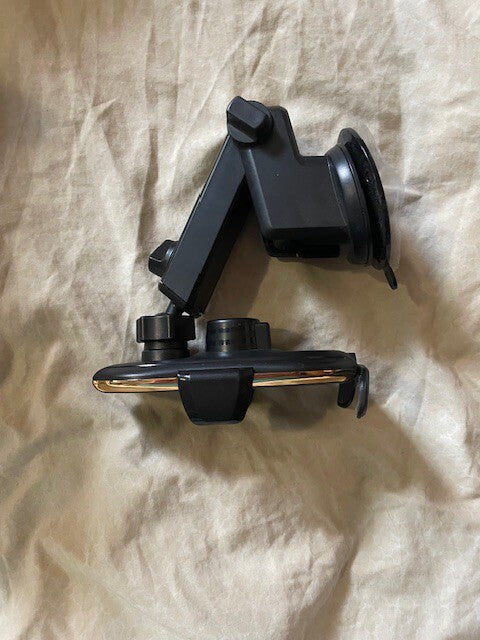 Smart Sensor Wireless Car Charger – Auto Detection Fast Charging Mount