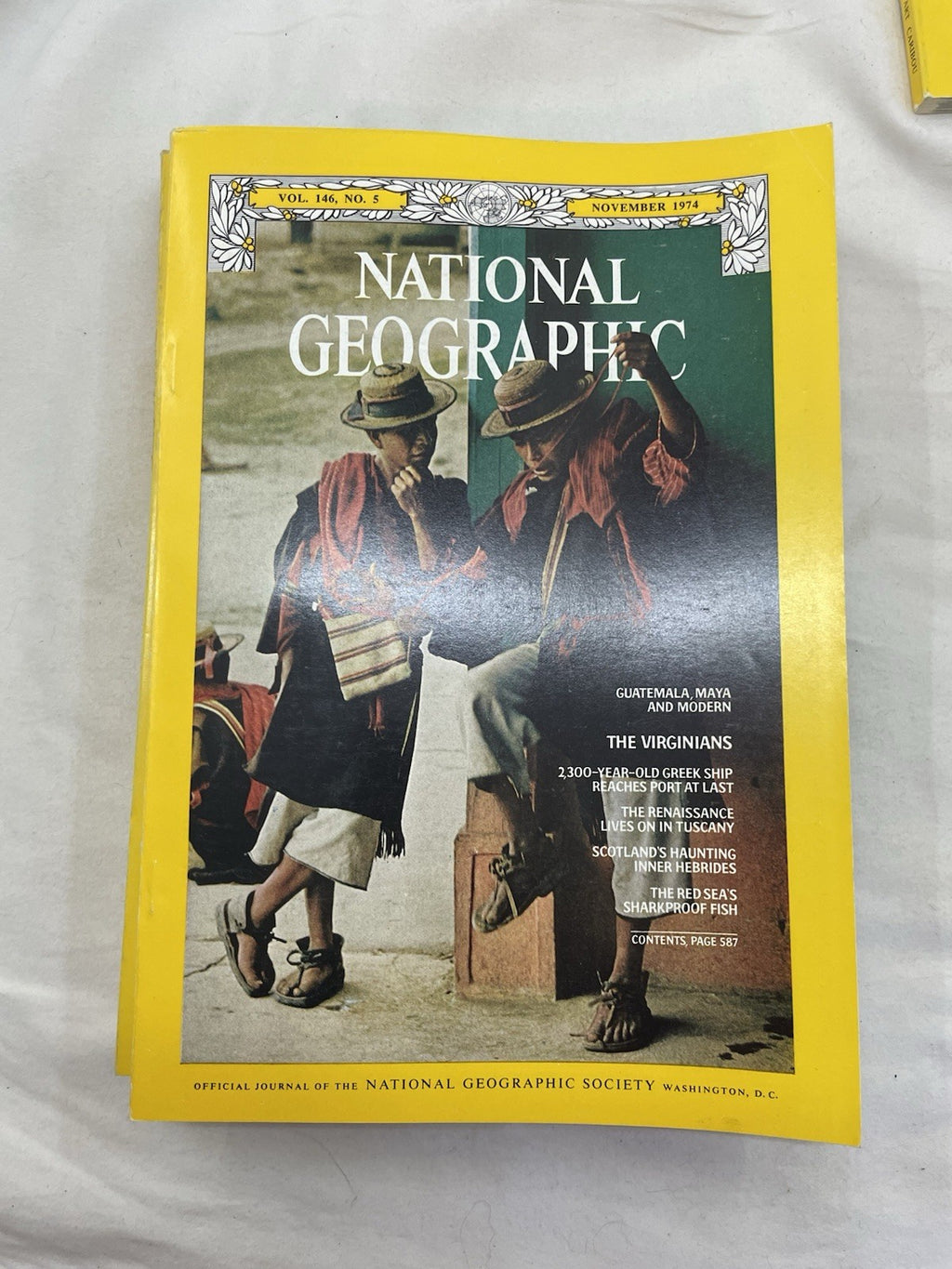 Nat Geo Mags Jul–Dec 1974 Vtg Lot Slipcvr Nature Travel Decor School