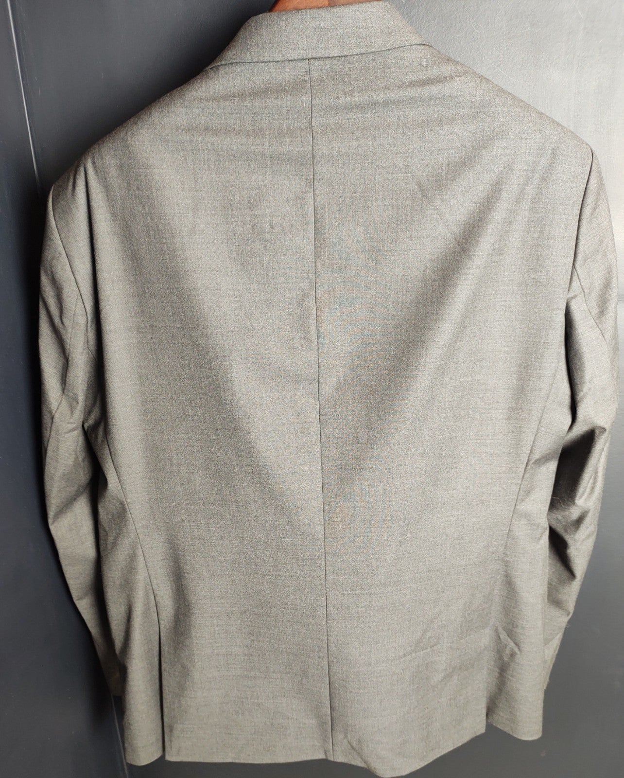 Snover Men's Grey 2-Piece Suit 46R/40W Modern Tailored NWT