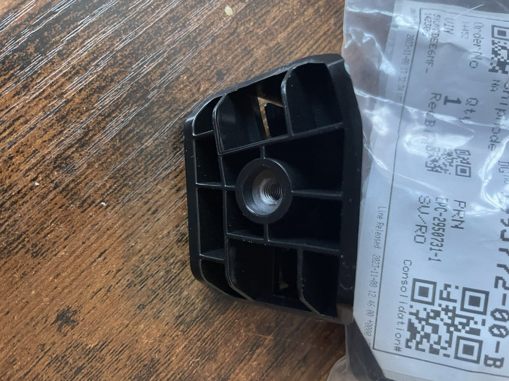 Tesla Model Y Fender Bracket Right Passenger Side OEM – Part #1493773‑00‑B