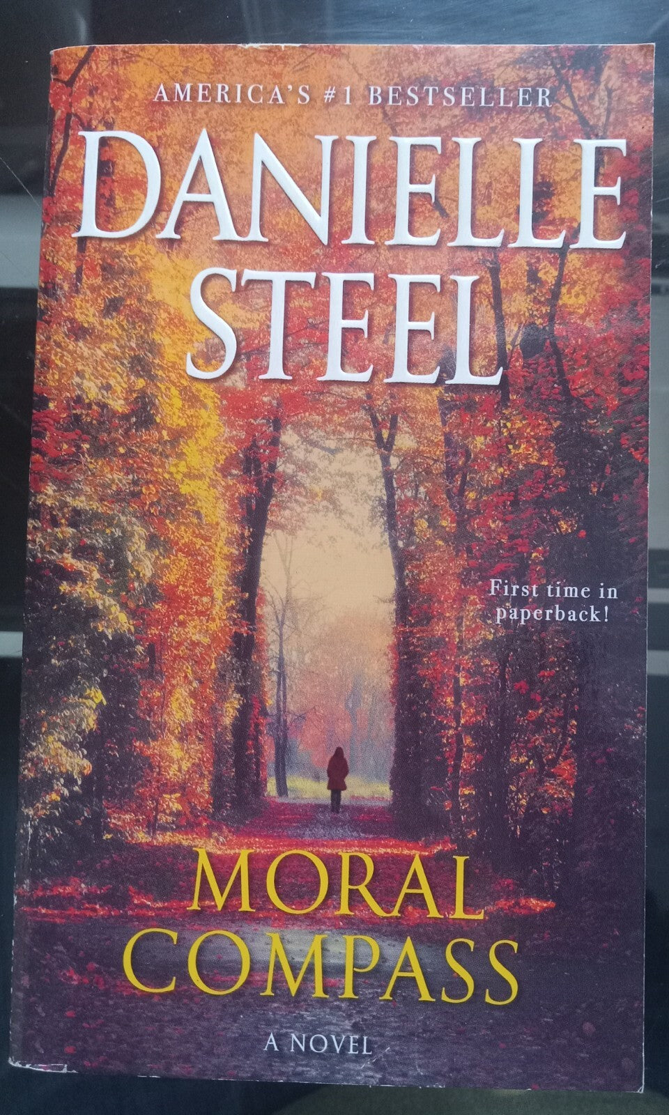 Moral Compass by Danielle Steel PB School Drama Fiction Bestseller