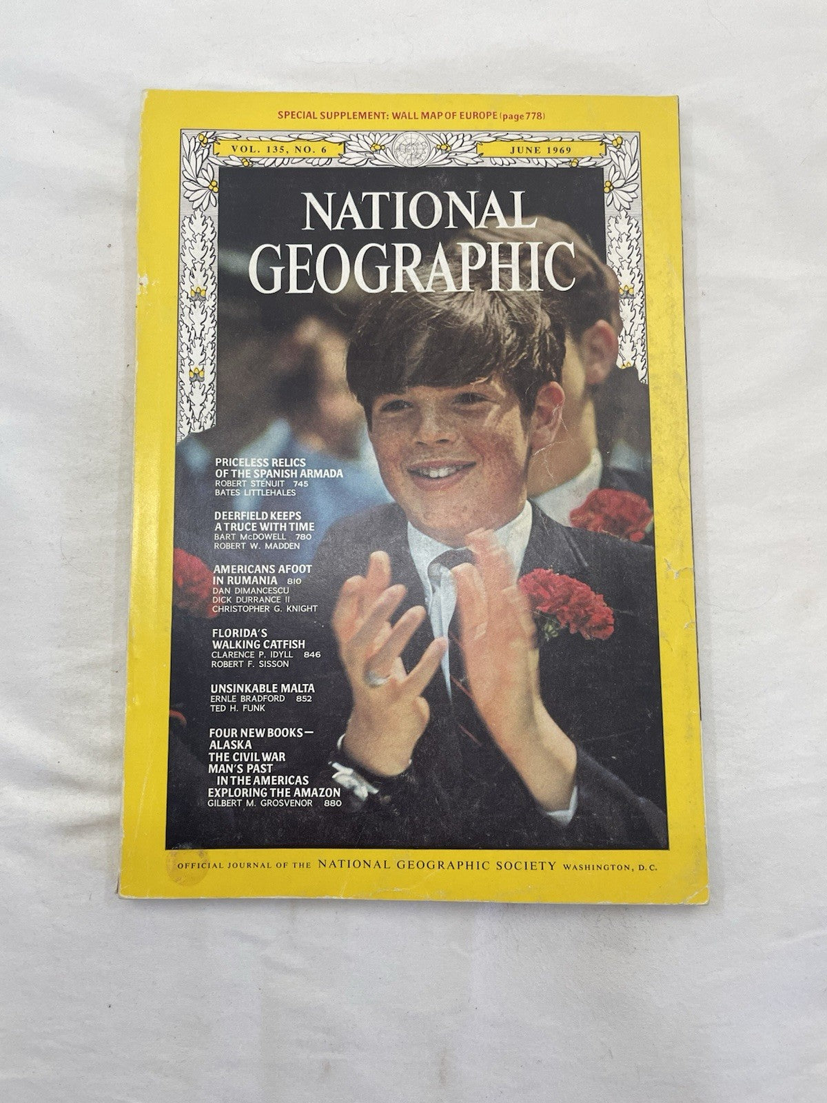 Nat Geo Mag June 1969 Single Vtg Issue World Decor Geo Photo Collect
