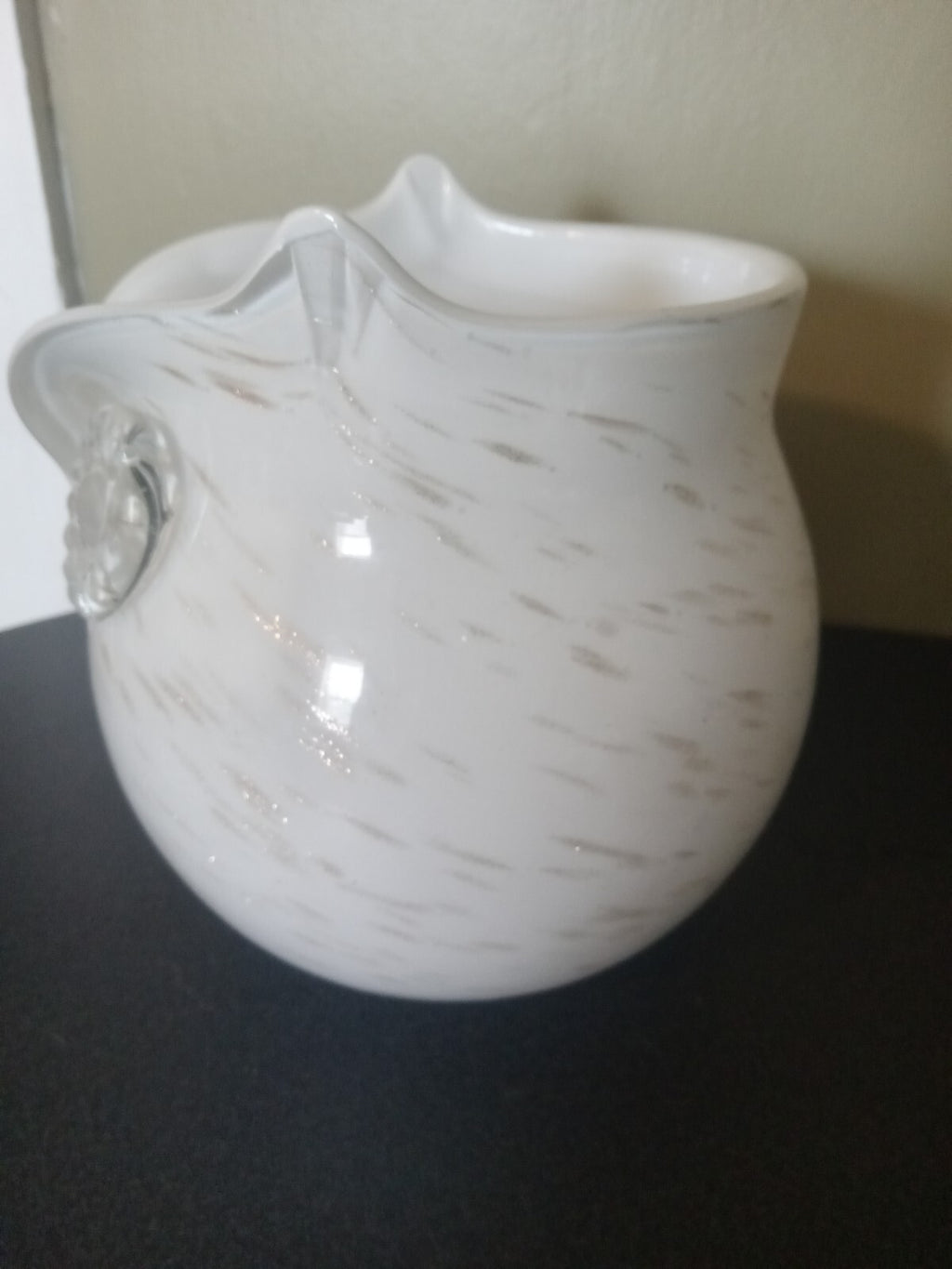 Hand‑Blown Glass Owl Vase – White & Gold Murano‑Style Art Sculpture Collectible