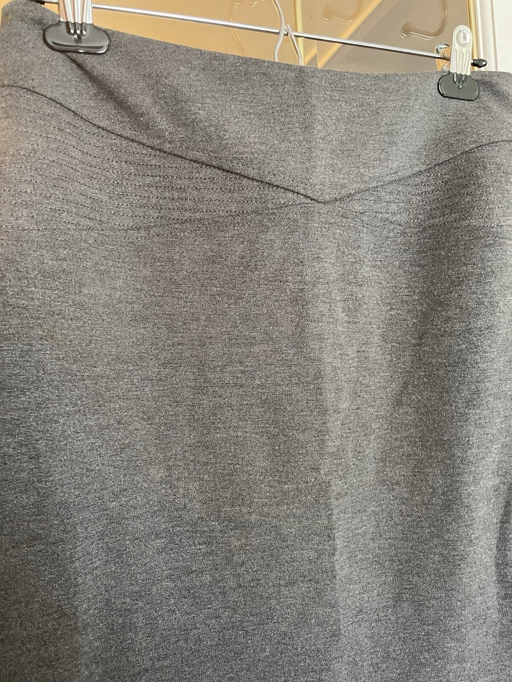 Adrienne Vittadini Grey A-Line Skirt Women's Size 4 Classic Office Skirt