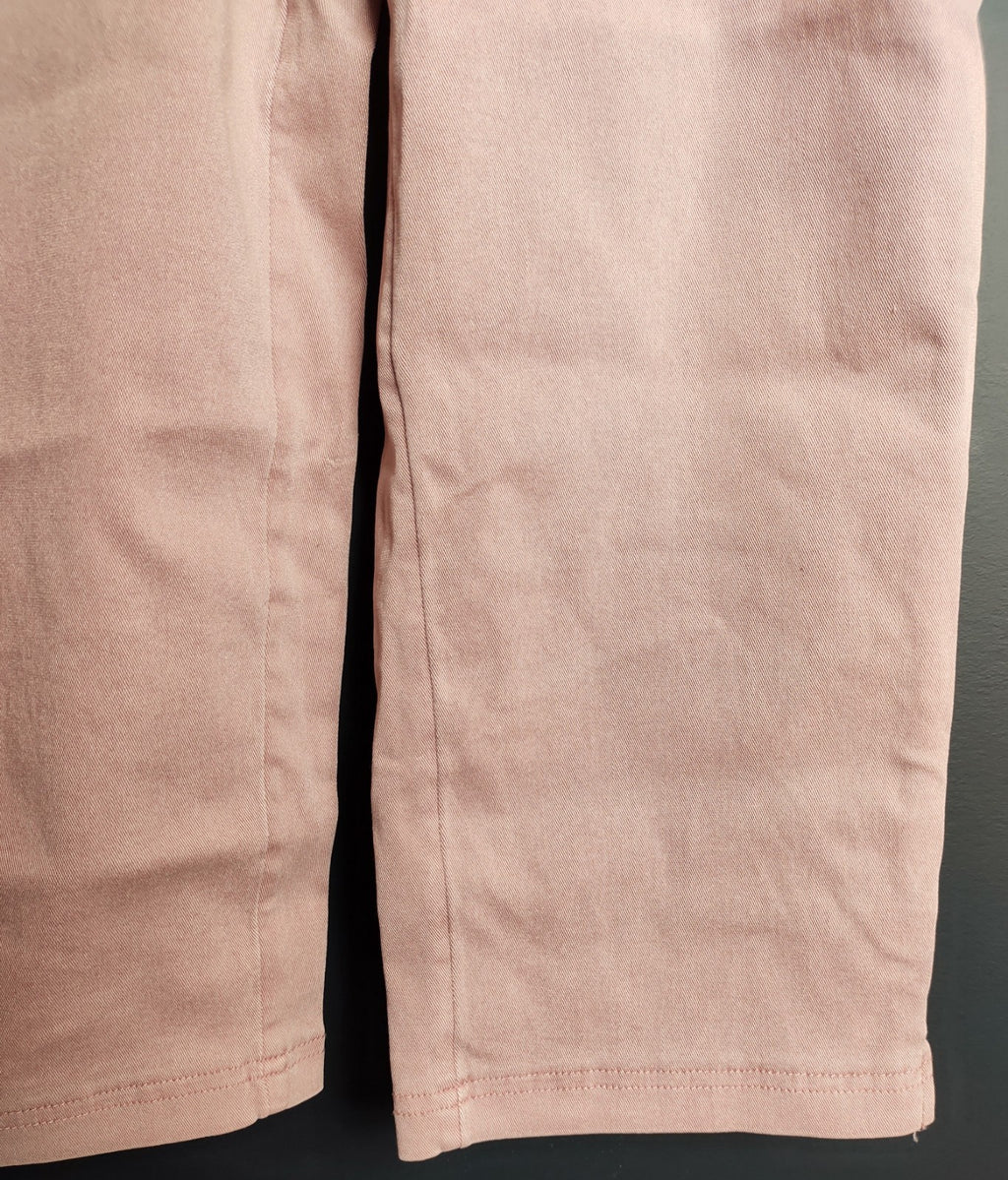 UP! Pink Pull On Crop Pants NWT Women’s Stretch Comfort Casual Trousers