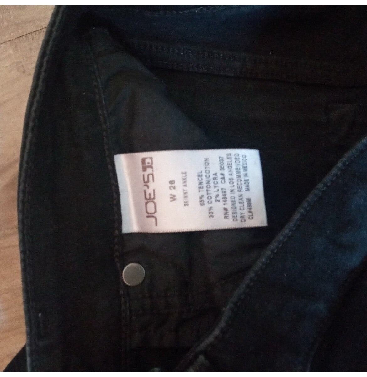 Joe's Jeans Black Skinny Ankle Denim Size 27 Raw Hem Stretch Sleek Fit