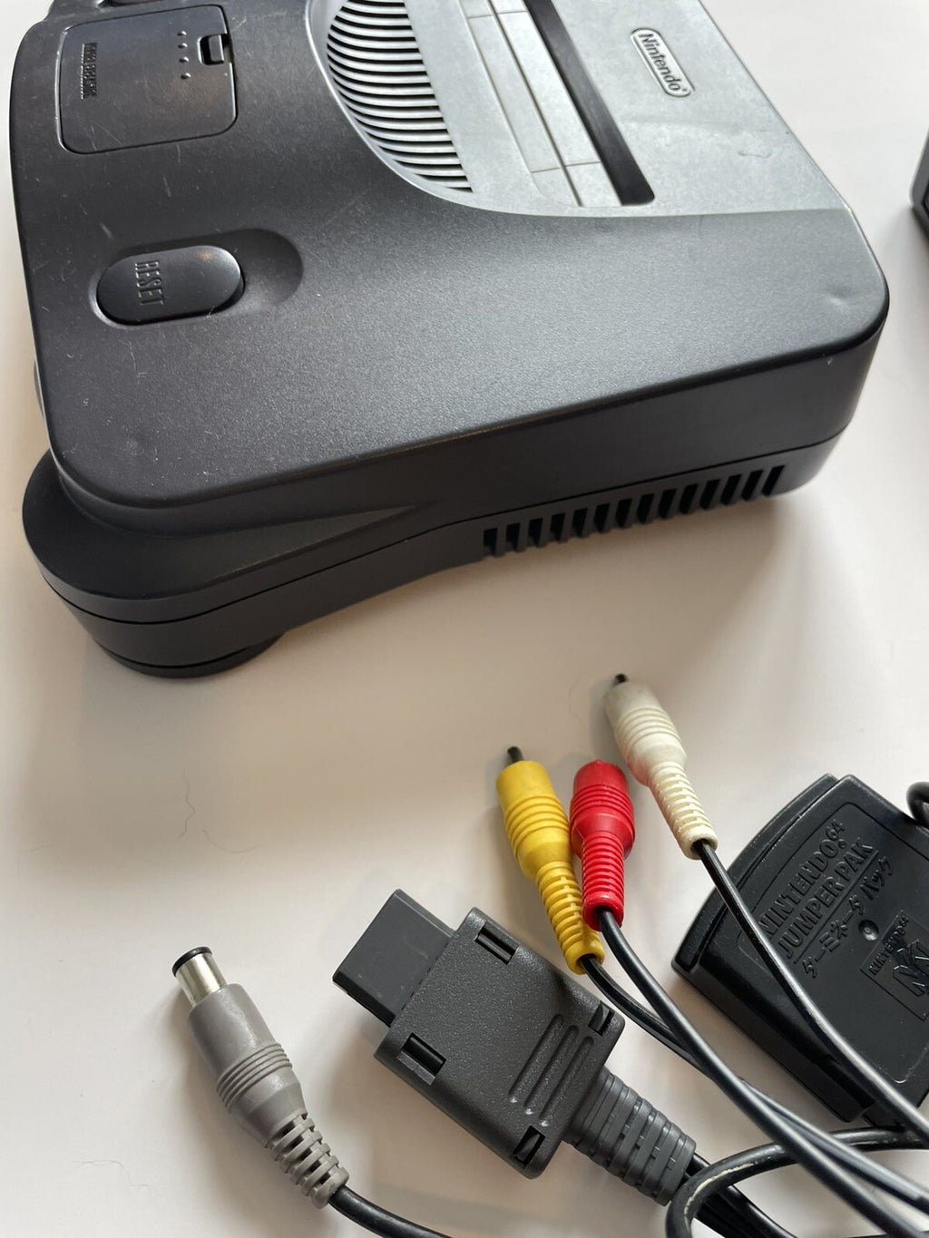 Vintage Nintendo 64 Console Bundle 1996 – Authentic Black Home Gaming System