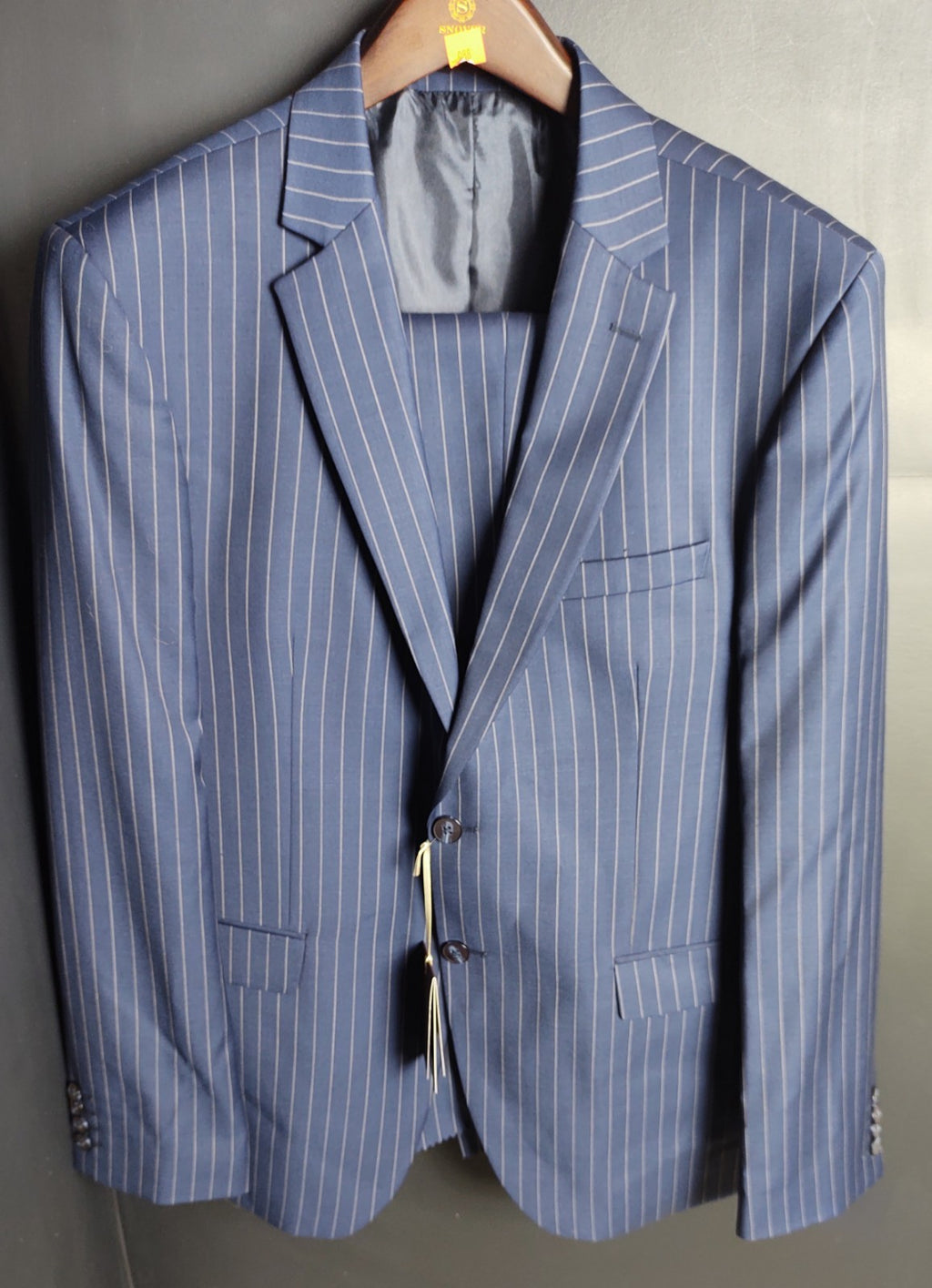Snover Blue Pinstripe Suit Men's 46 Jacket/40W Pants 2-Pc Sharp Fit