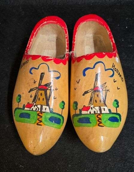 Vintage Dutch Wooden Clogs – Hand‑Painted Klompen Folk Art Collectible (Pair)