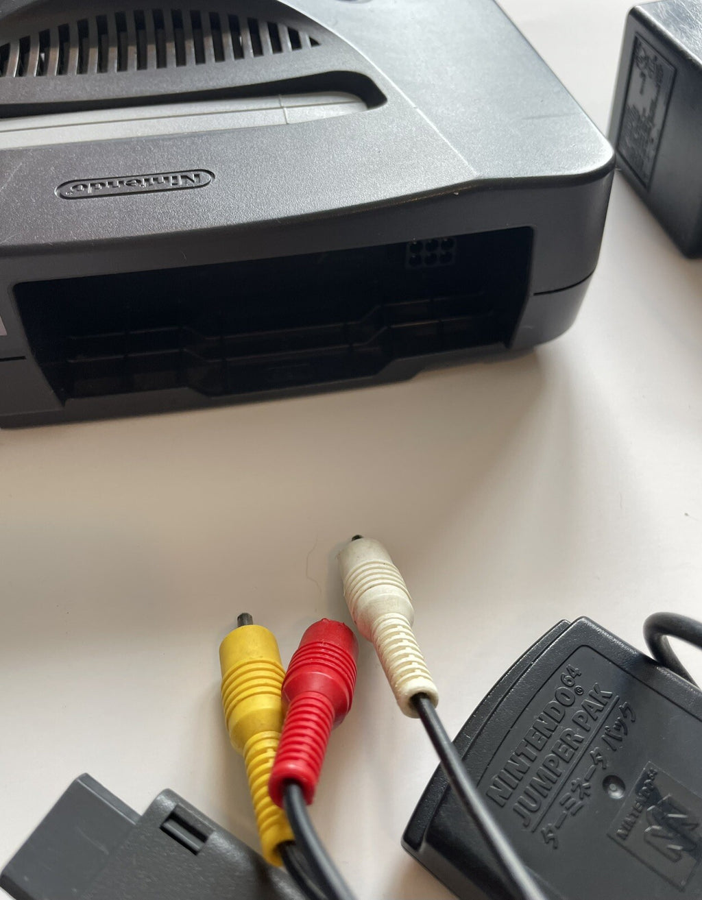 Vintage Nintendo 64 Console Bundle 1996 – Authentic Black Home Gaming System