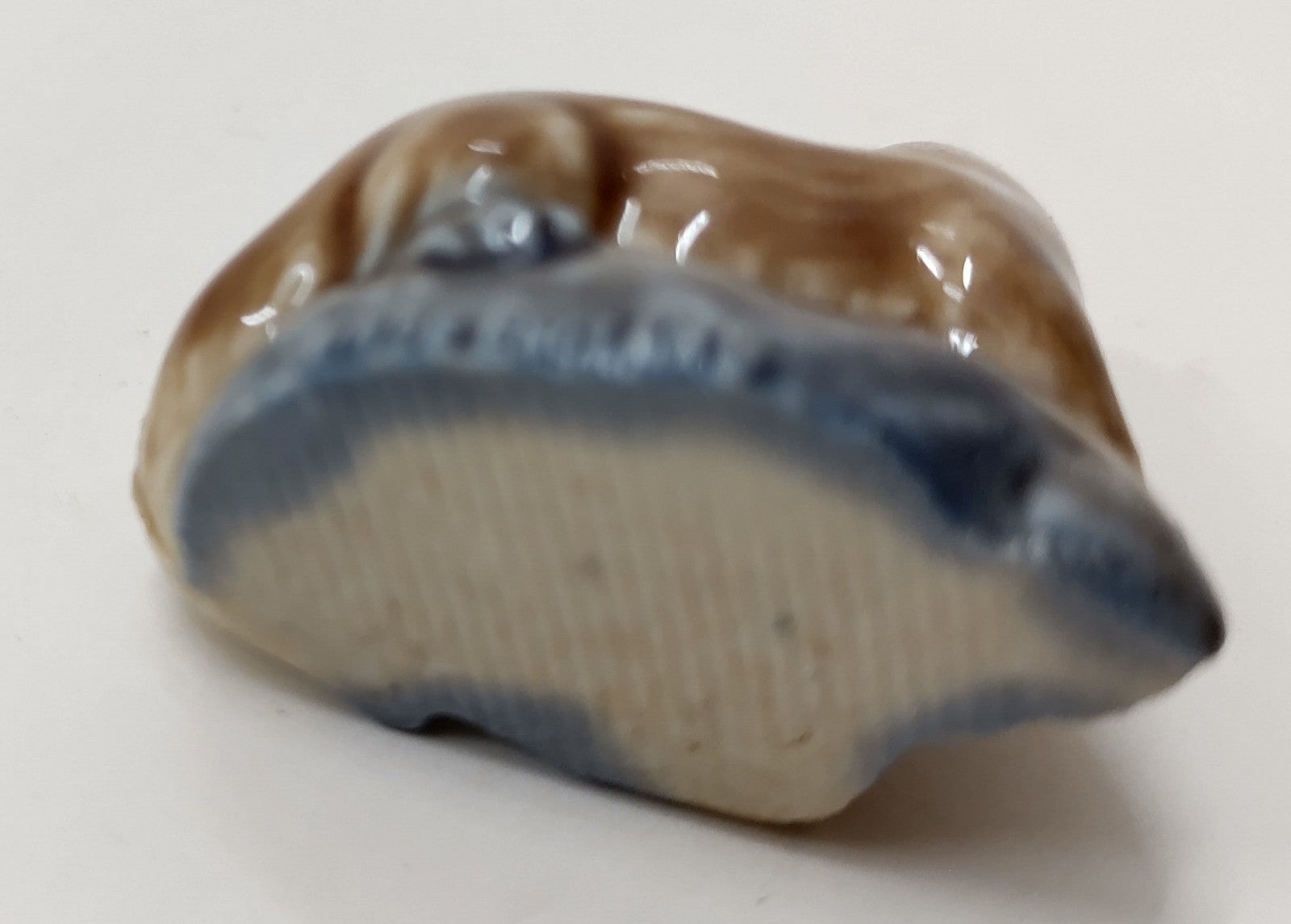 Vintage Wade Whimsies Otter Red Rose Tea Set 1 Mini Pottery Figurine