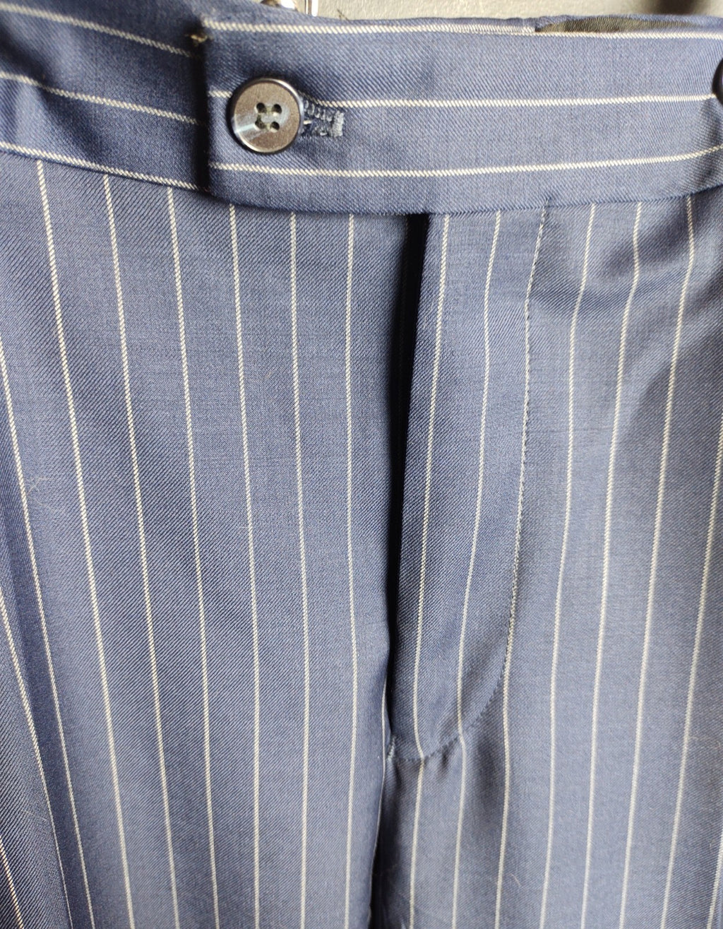 Snover Blue Pinstripe Suit Men's 46 Jacket/40W Pants 2-Pc Sharp Fit