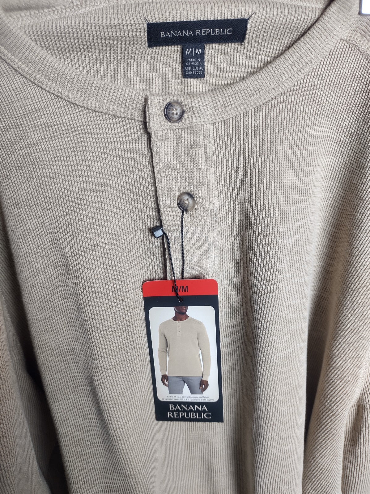 Banana Republic Men’s Beige Long Sleeve Henley Shirt Knit Casual NWT