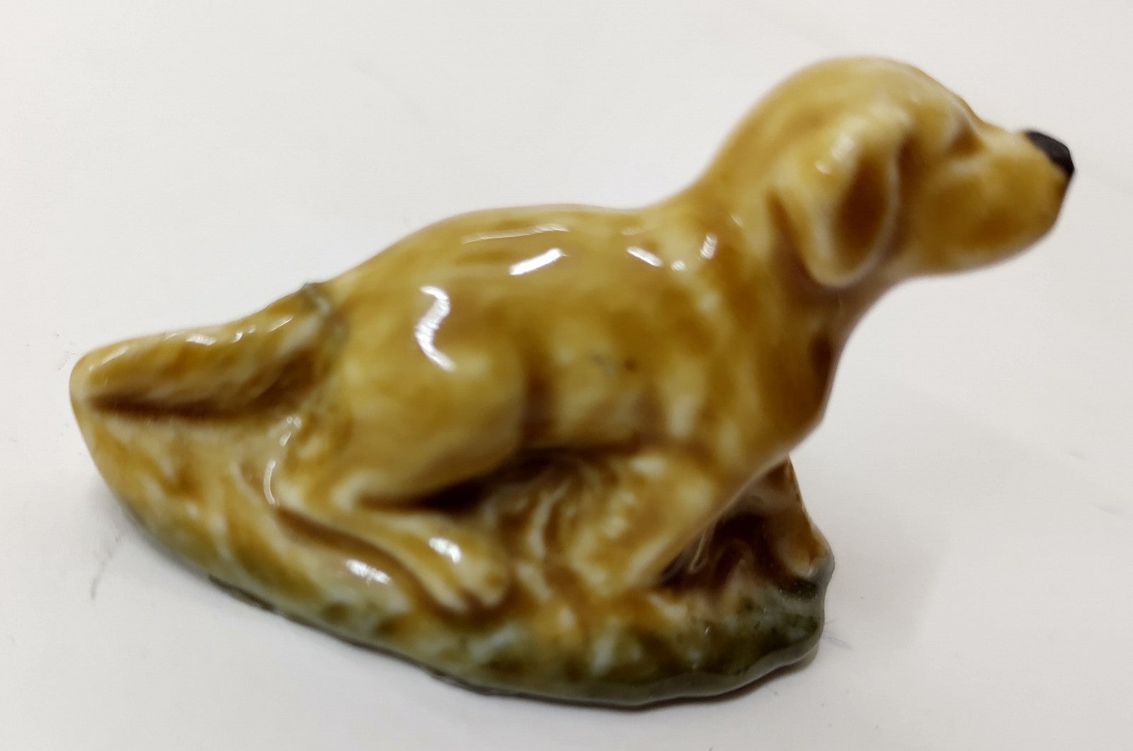 Vintage Wade Whimsies Golden Retriever Puppy Dog Mini Porcelain Figurine