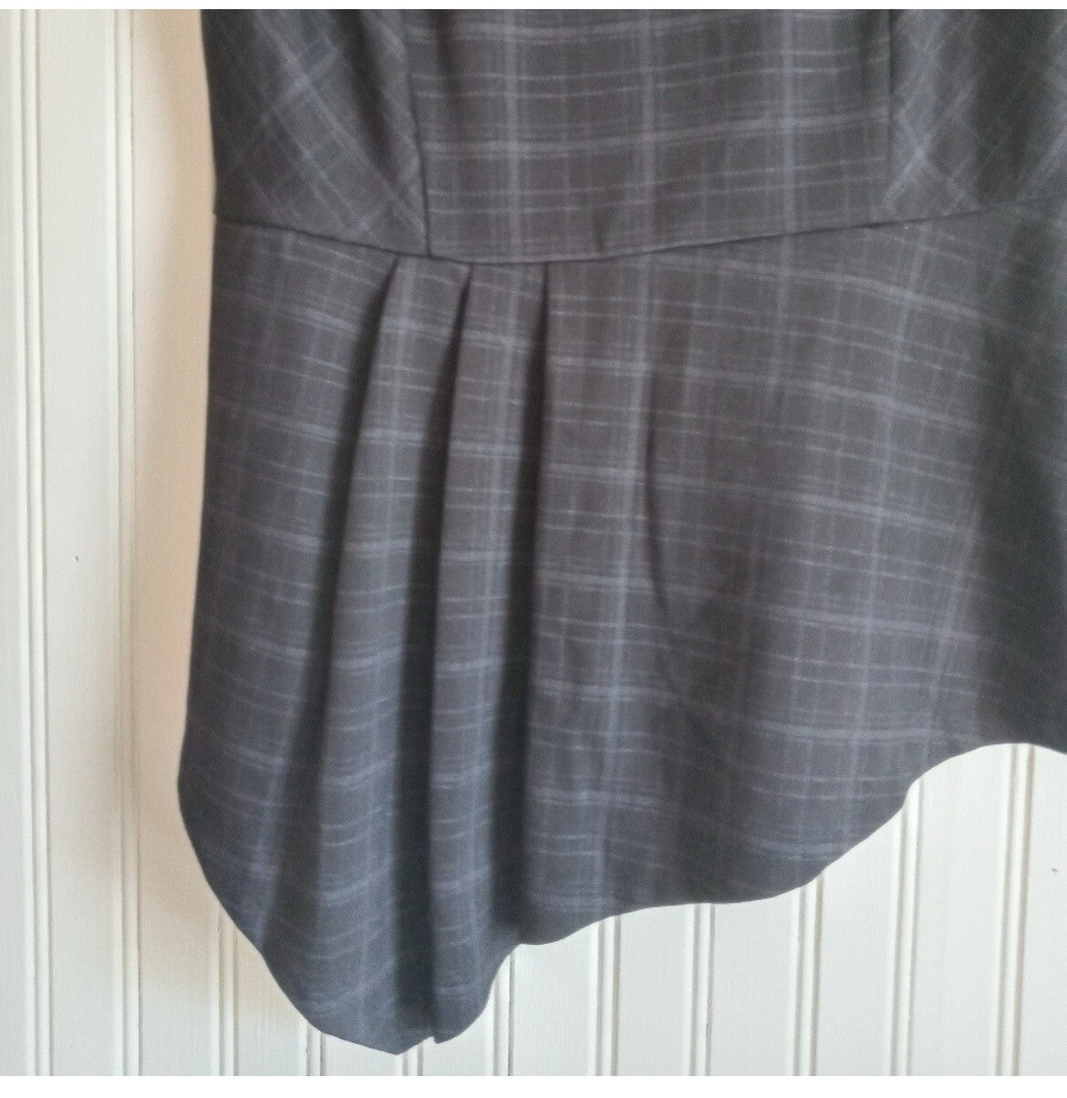 White House Black Market Women’s Peplum Pinstripe Sleeveless Blouse Size Medium