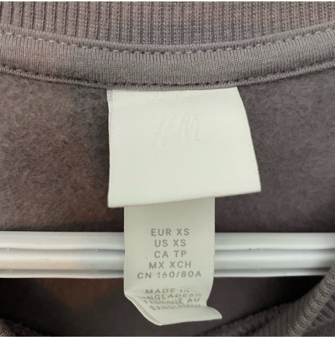 H&M Mauve Cropped Long Sleeve Sweater Size XS – Light Purple Knit Pullover