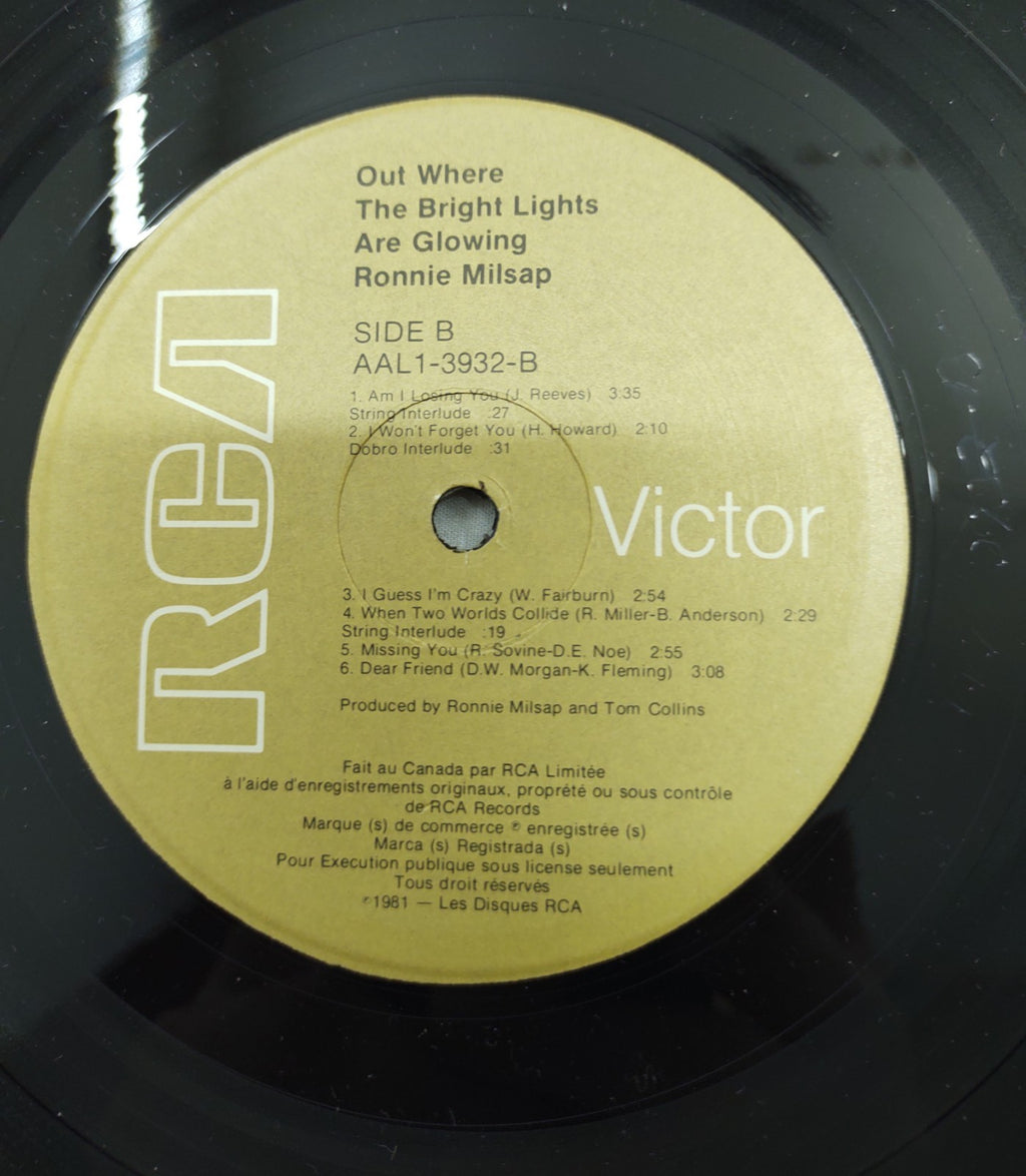 Ronnie Milsap – Out Where the Bright Lights Are Glowing LP AAL1-3932 VG