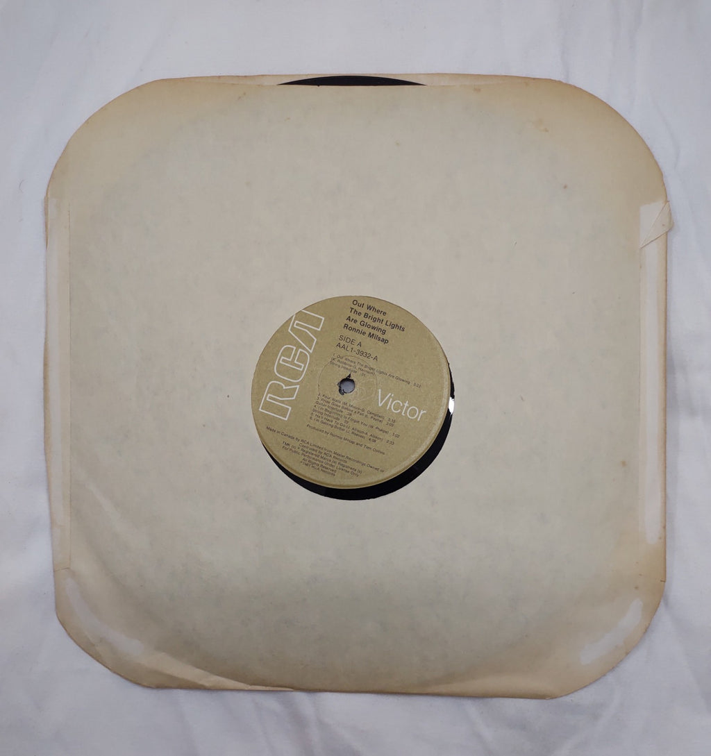 Ronnie Milsap – Out Where the Bright Lights Are Glowing LP AAL1-3932 VG
