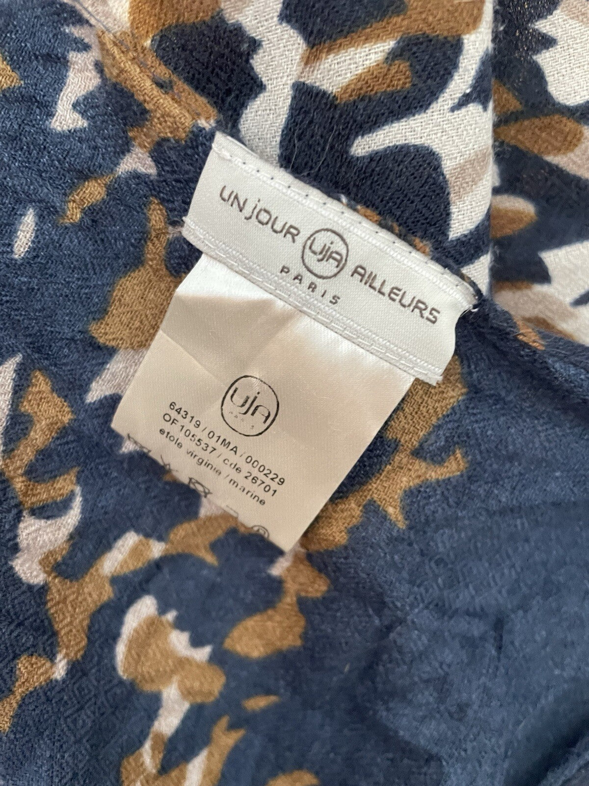 Un Jour Ailleurs Multicolor Scarf Abstract Art Print French Fashion