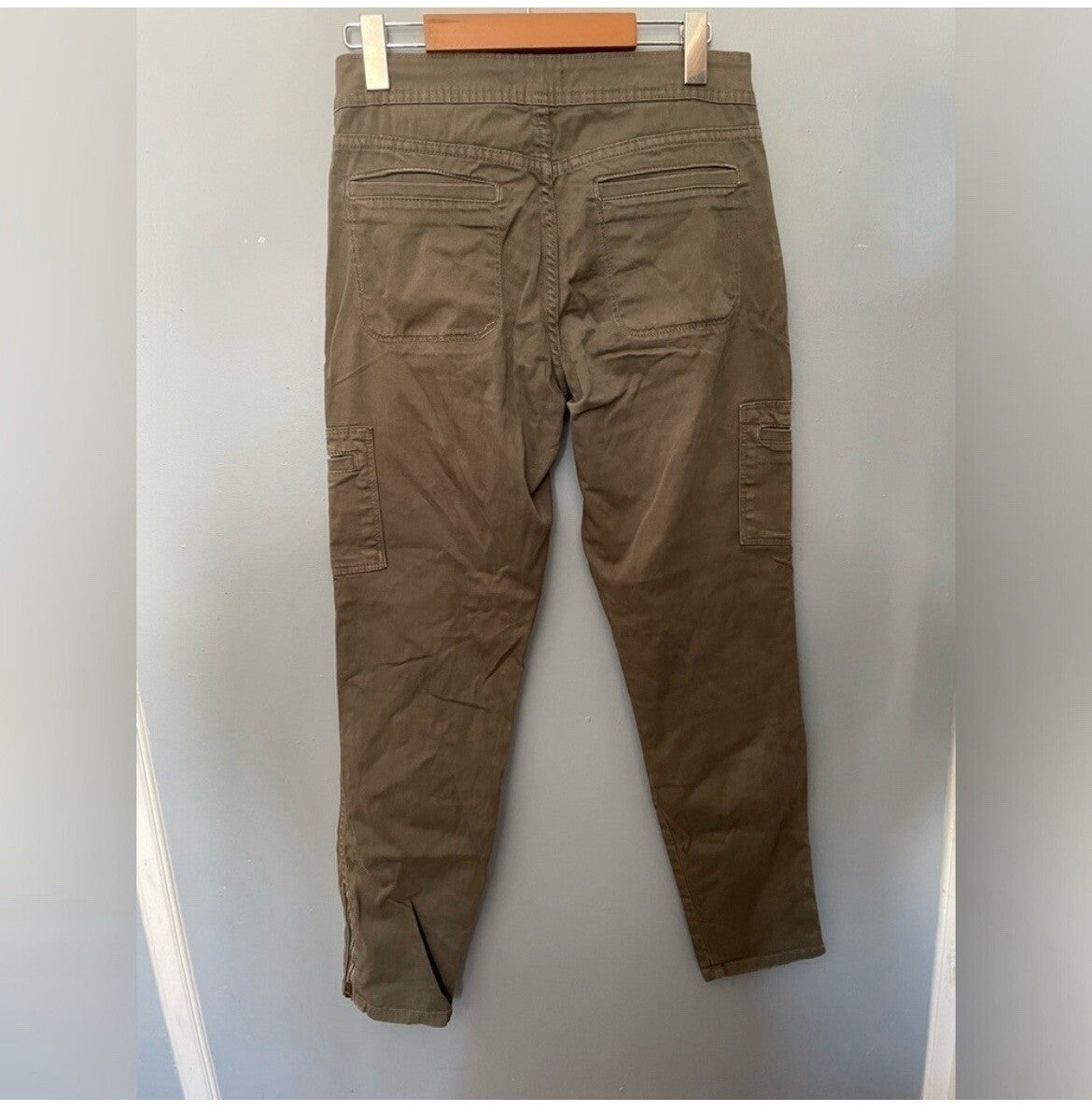 NYDJ Olive Skinny Ankle Pants Zipper Detail Women's Size 0 Stretch Fit